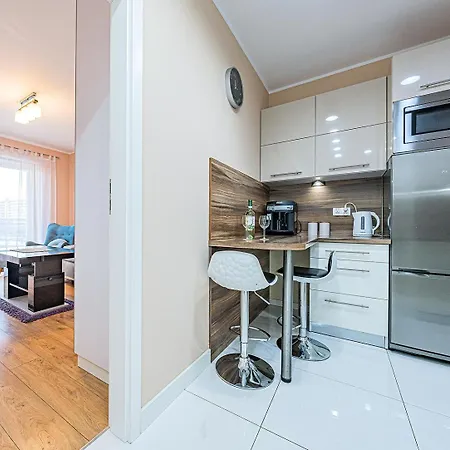 Hello 4 Oceany Z Prywatnym Parkingiem غدانسك